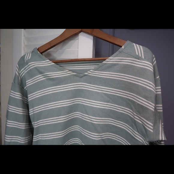 Uniqlo Striped Top - Picture 3 of 4